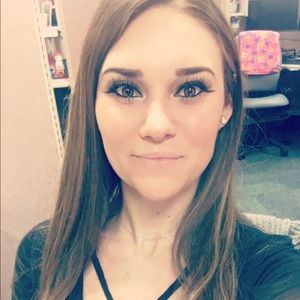 Meet your Posher, Janelle